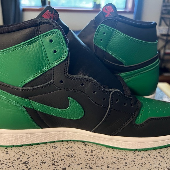 New Air Jordan 1 Retro OG Green